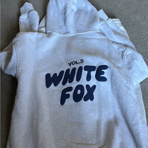 White Fox Boutique Light Gray Hoodie and Joggers Set - Picture 3 of 6